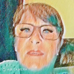 Meet your Posher, Holly